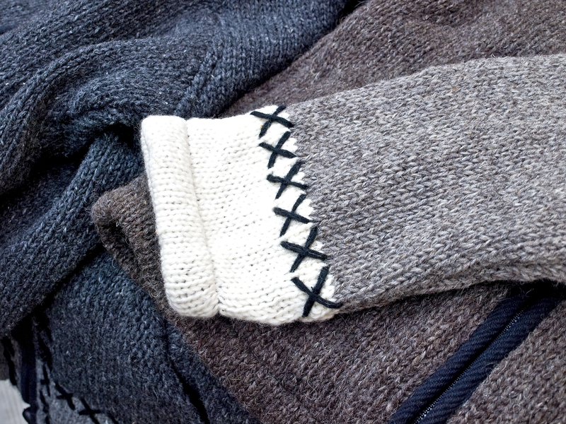 Simplify Spaces: The Art of Decluttering and Minimalist Living